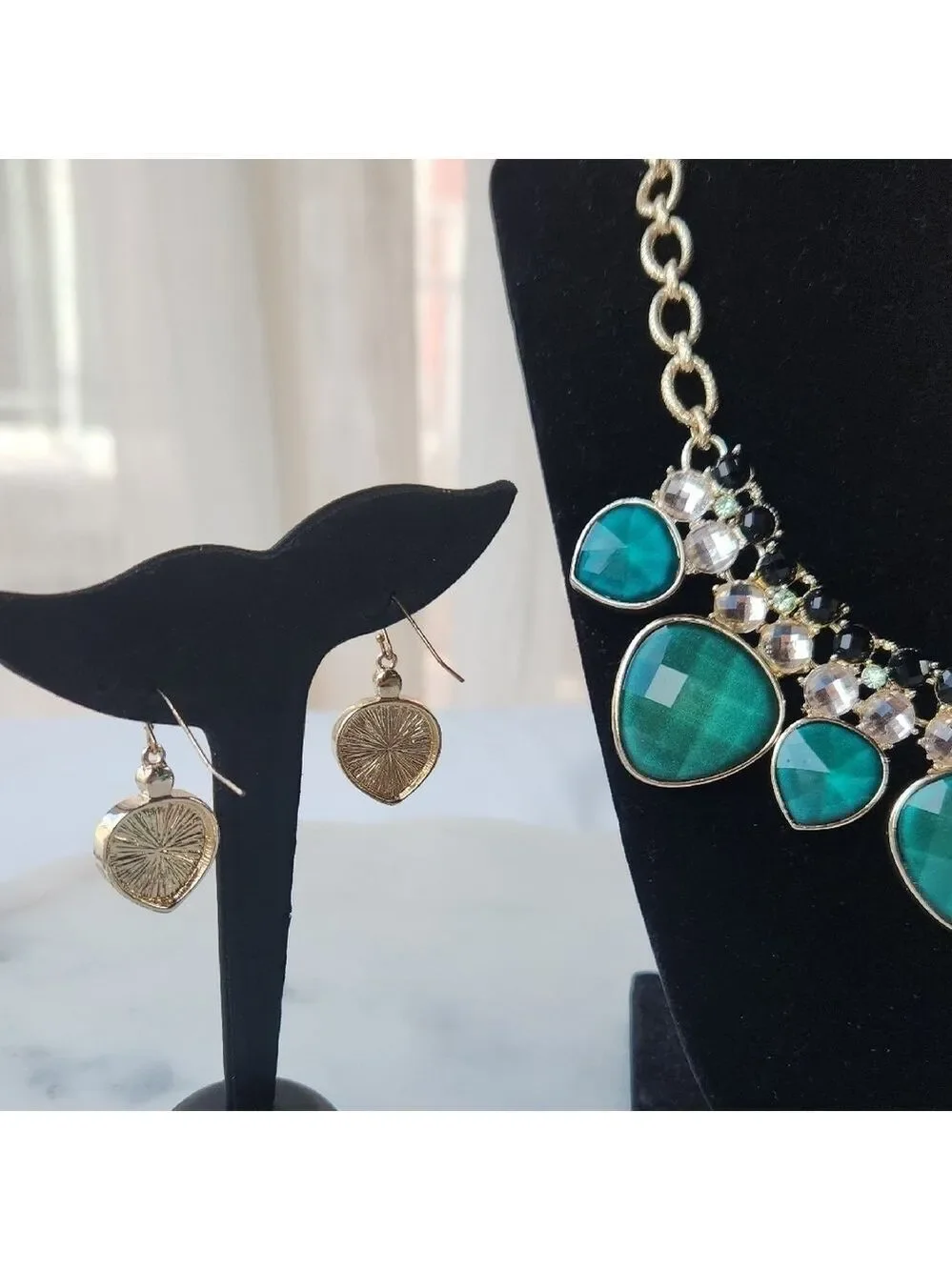 White House Black Market Teal and Gold Necklace Set